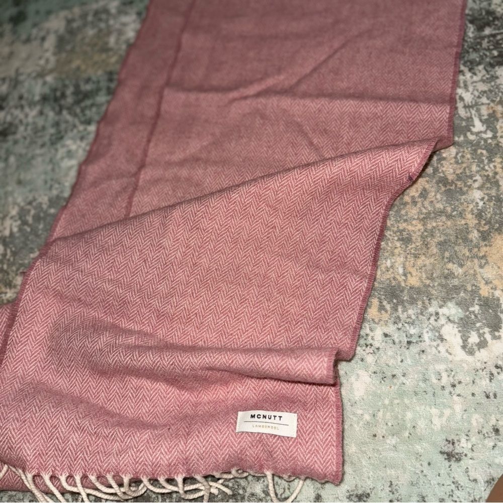 Mcnutt Pink wool Scarf